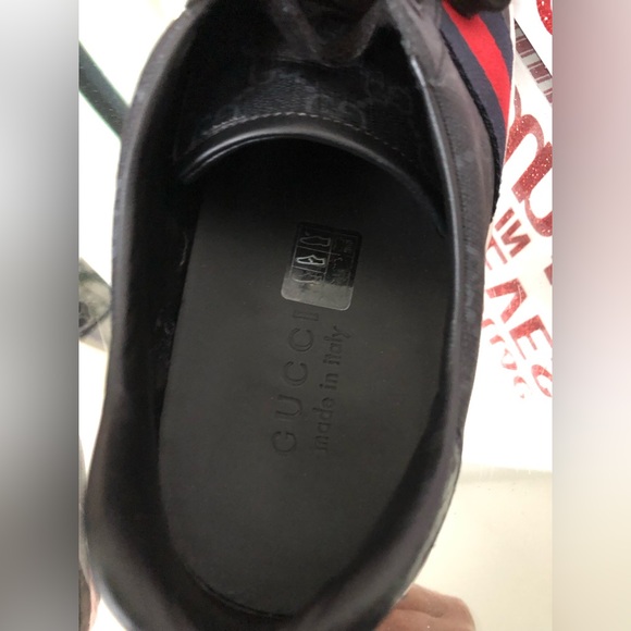 Men’s gently loved Gucci sneakers. Awesome colors 🩵 - Picture 7 of 10